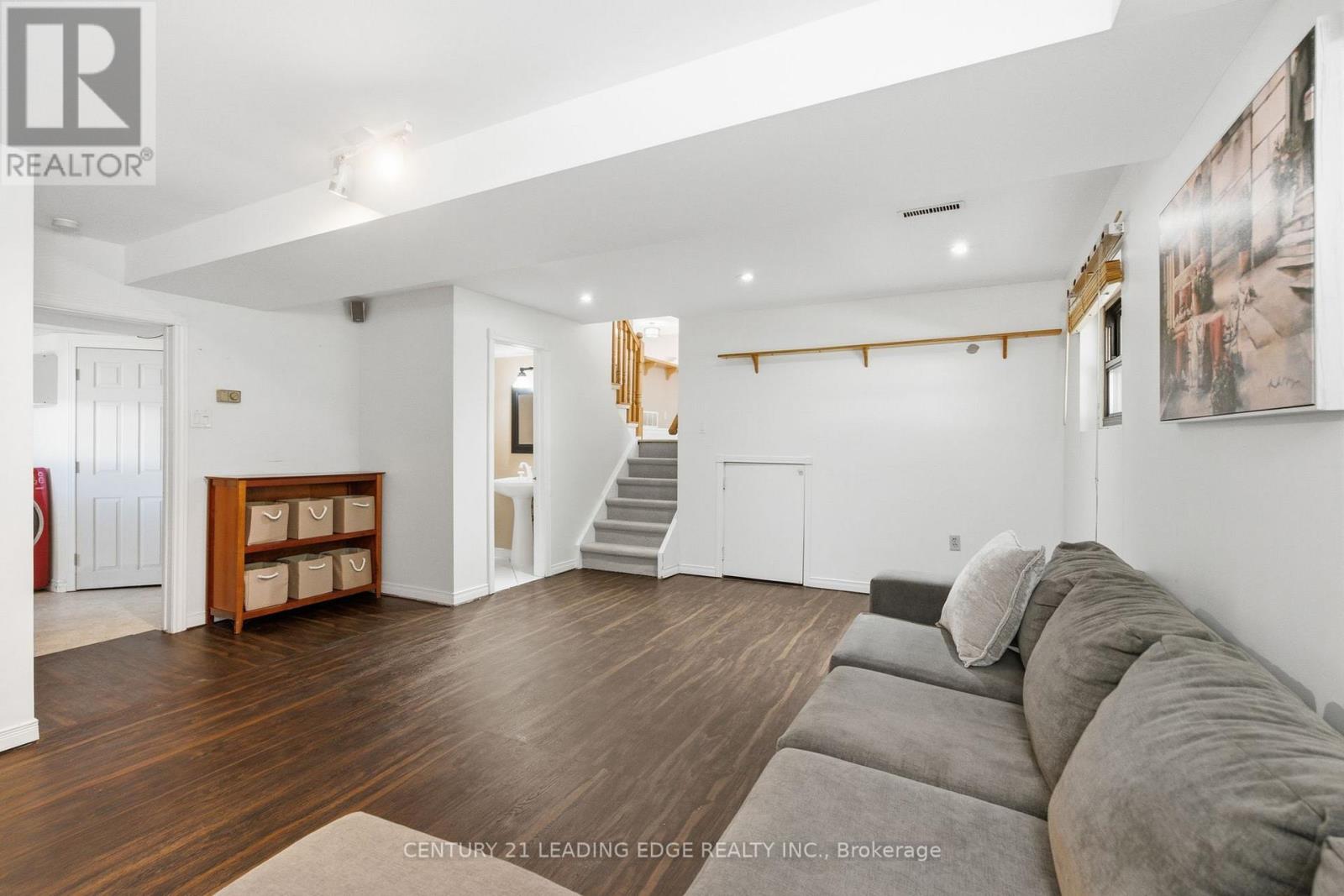 7 Dawson Street, Whitby, Ontario  L1N 6B3 - Photo 34 - E13704696