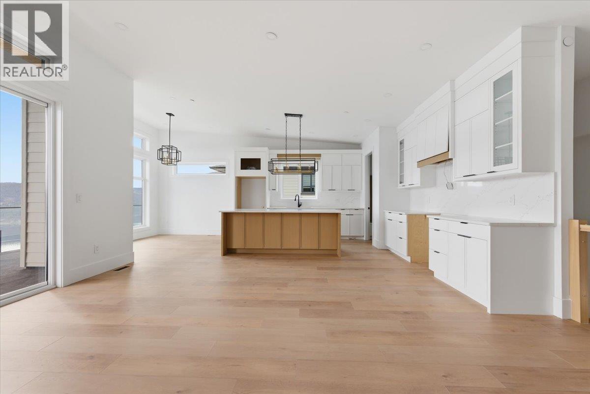 8940 Tavistock Road, Vernon, British Columbia  V1H 2L4 - Photo 14 - 10383762