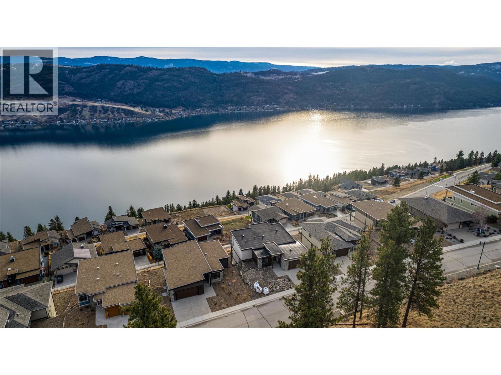 8940 Tavistock Road, Vernon, British Columbia  V1H 2L4 - Photo 3 - 10383762