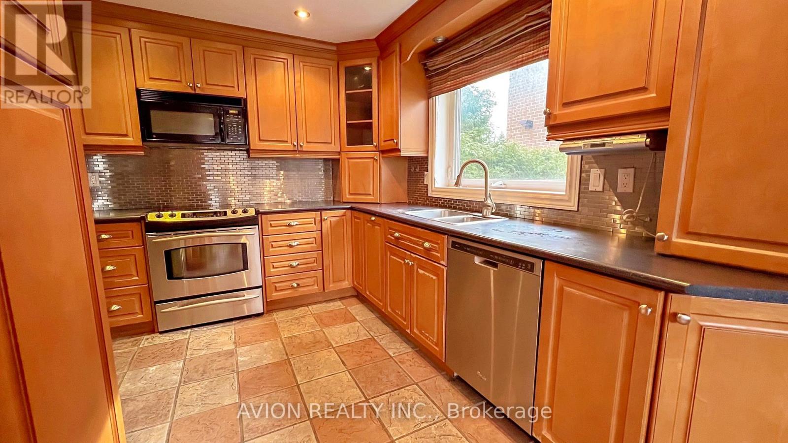 83 Lincoln Green Drive, Markham (Bullock), Ontario  L3P 1R6 - Photo 11 - N13704692