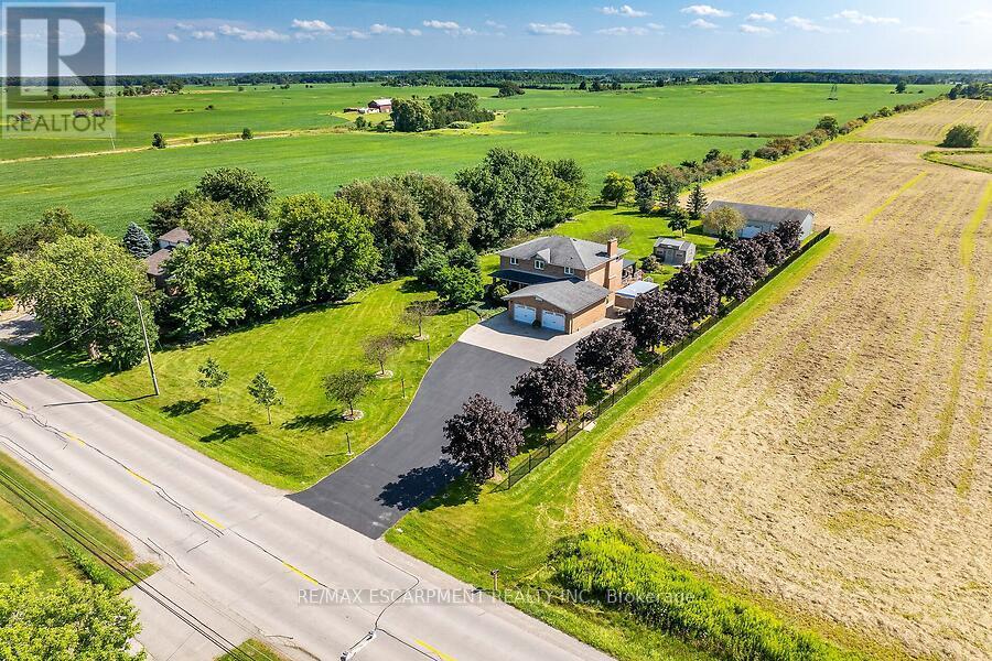 2265 BINBROOK ROAD, Hamilton, Ontario
