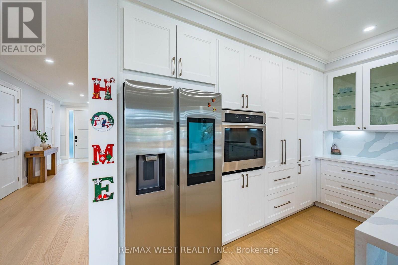 46 Golfdown Drive, Toronto, Ontario  M9W 2H7 - Photo 14 - W13703090