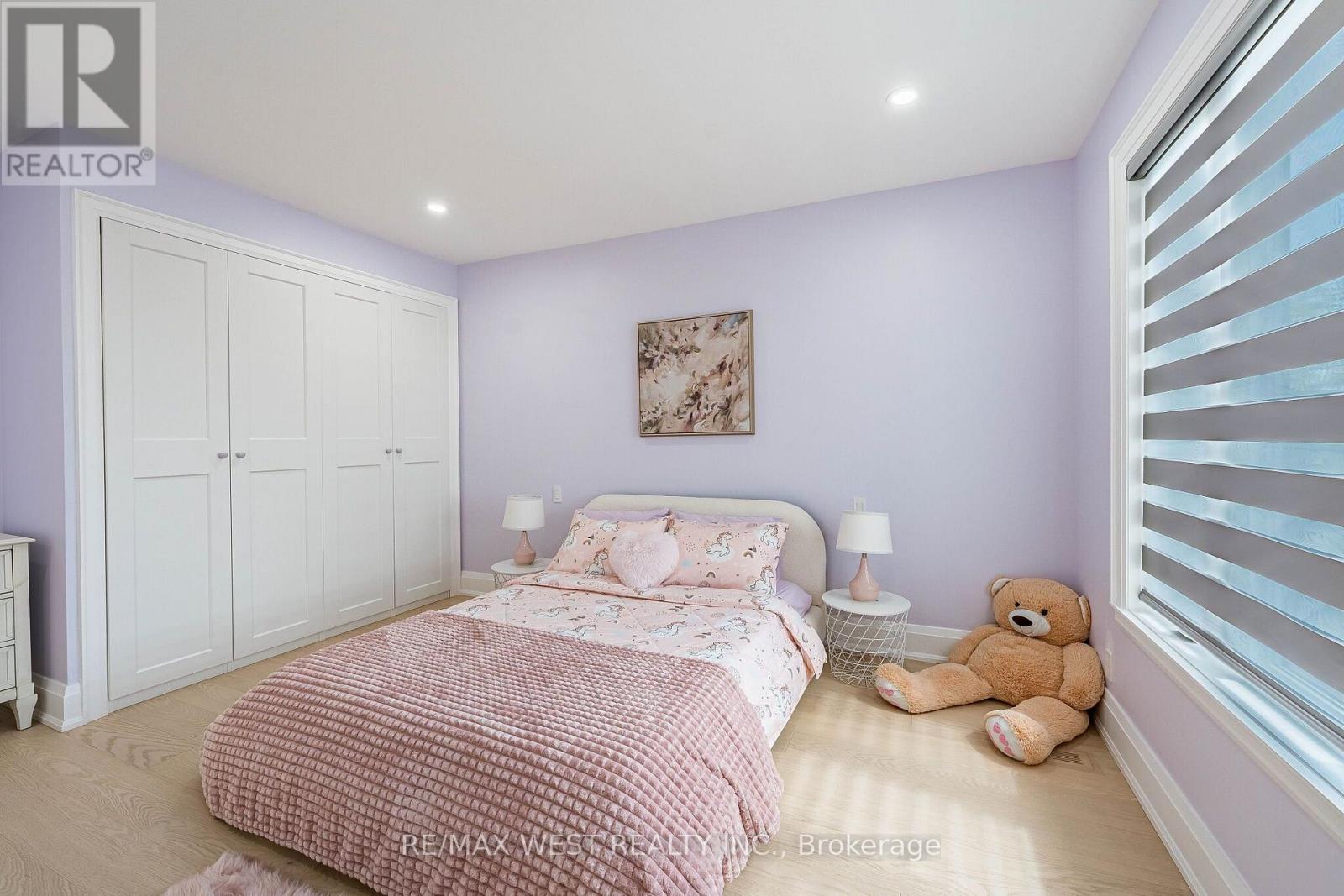 46 Golfdown Drive, Toronto, Ontario  M9W 2H7 - Photo 29 - W13703090