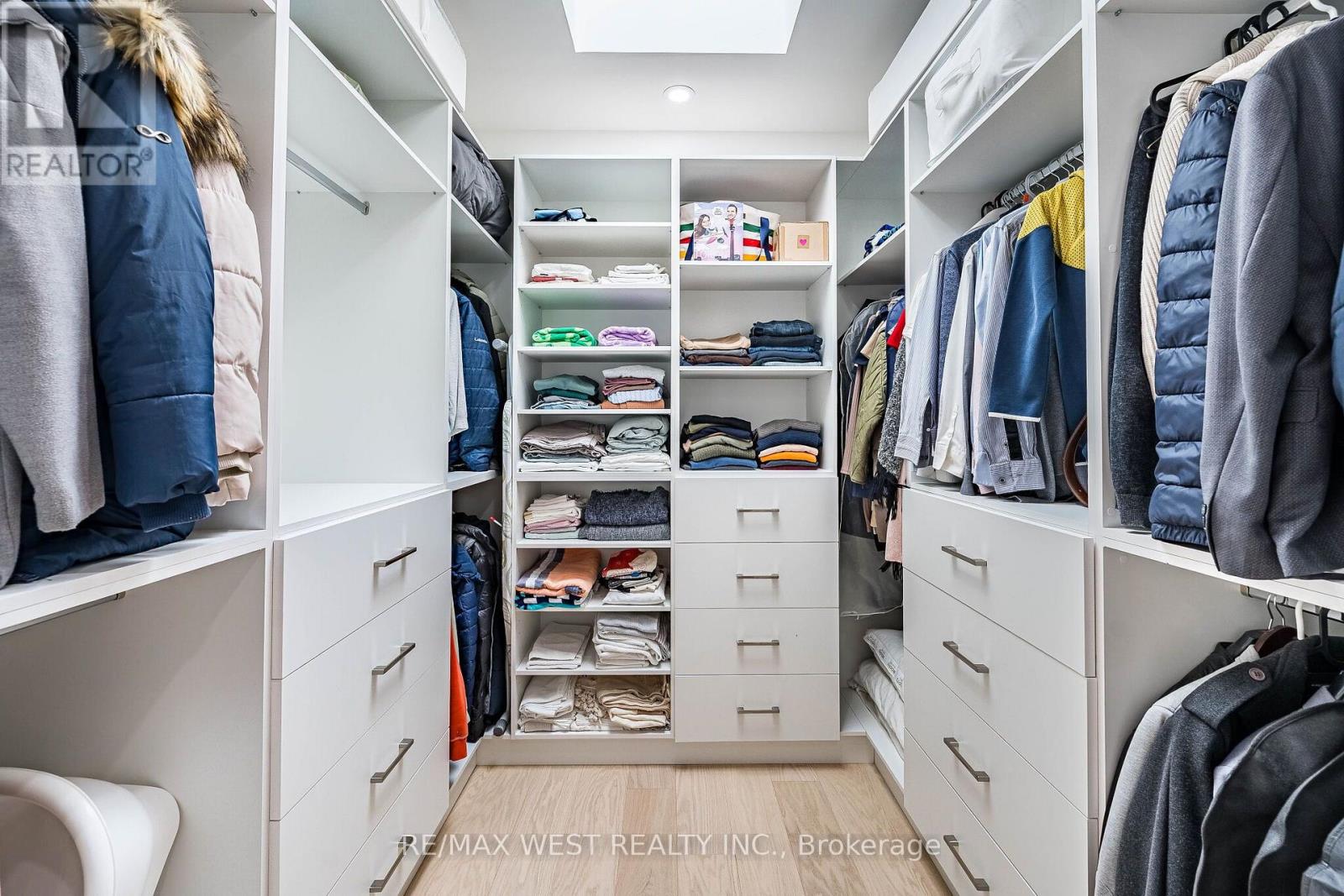 46 Golfdown Drive, Toronto, Ontario  M9W 2H7 - Photo 32 - W13703090