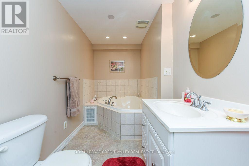 6 Ballerina Gardens, Brampton, Ontario  L6R 3J4 - Photo 14 - W13563568