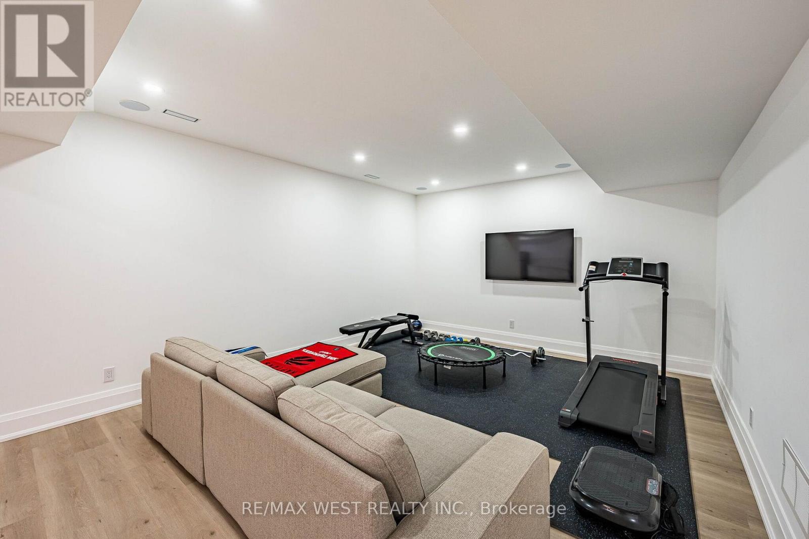 46 Golfdown Drive, Toronto, Ontario  M9W 2H7 - Photo 35 - W13703090