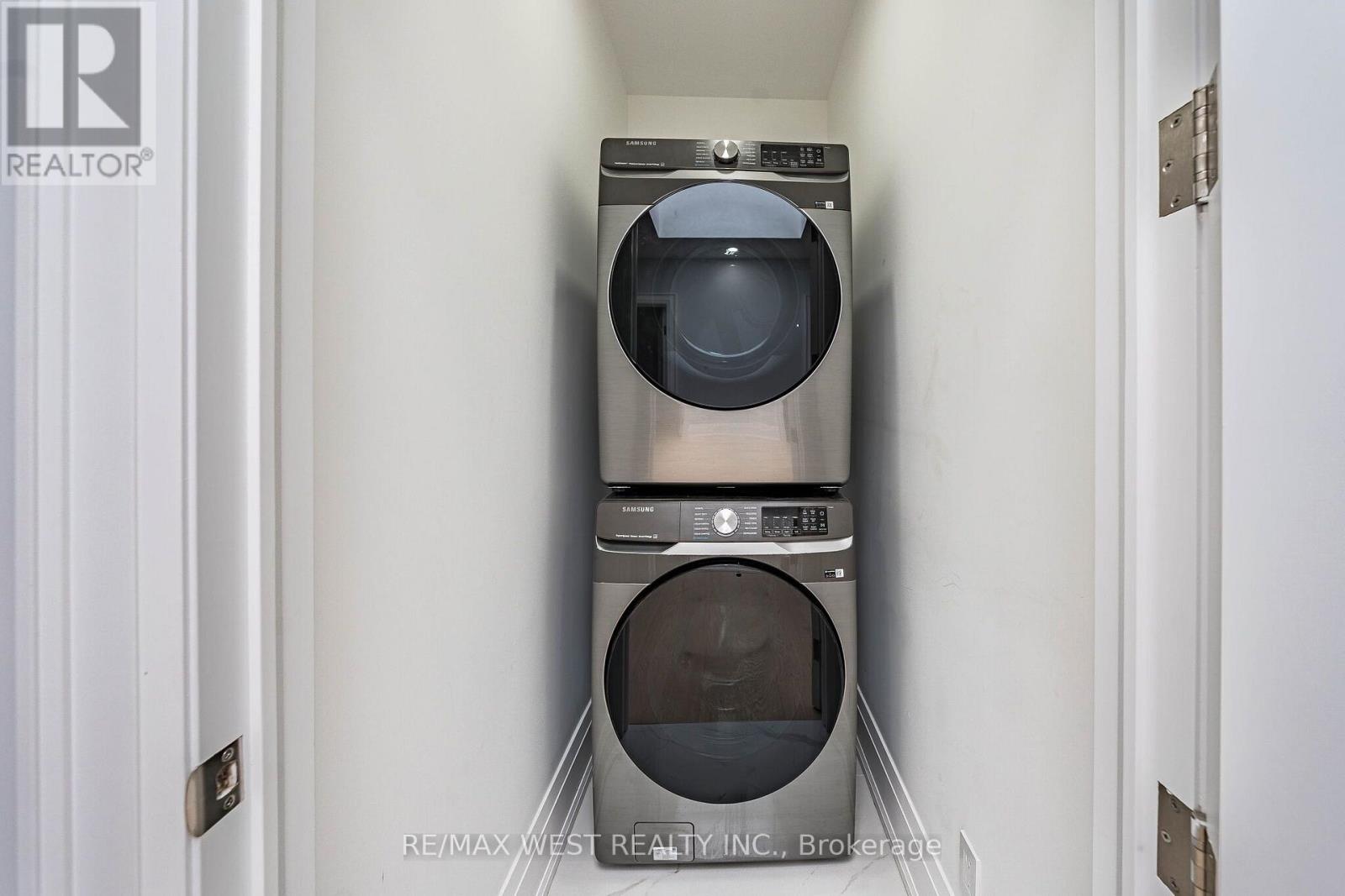46 Golfdown Drive, Toronto, Ontario  M9W 2H7 - Photo 42 - W13703090