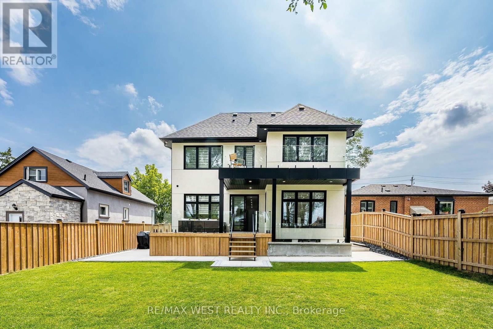 46 Golfdown Drive, Toronto, Ontario  M9W 2H7 - Photo 43 - W13703090