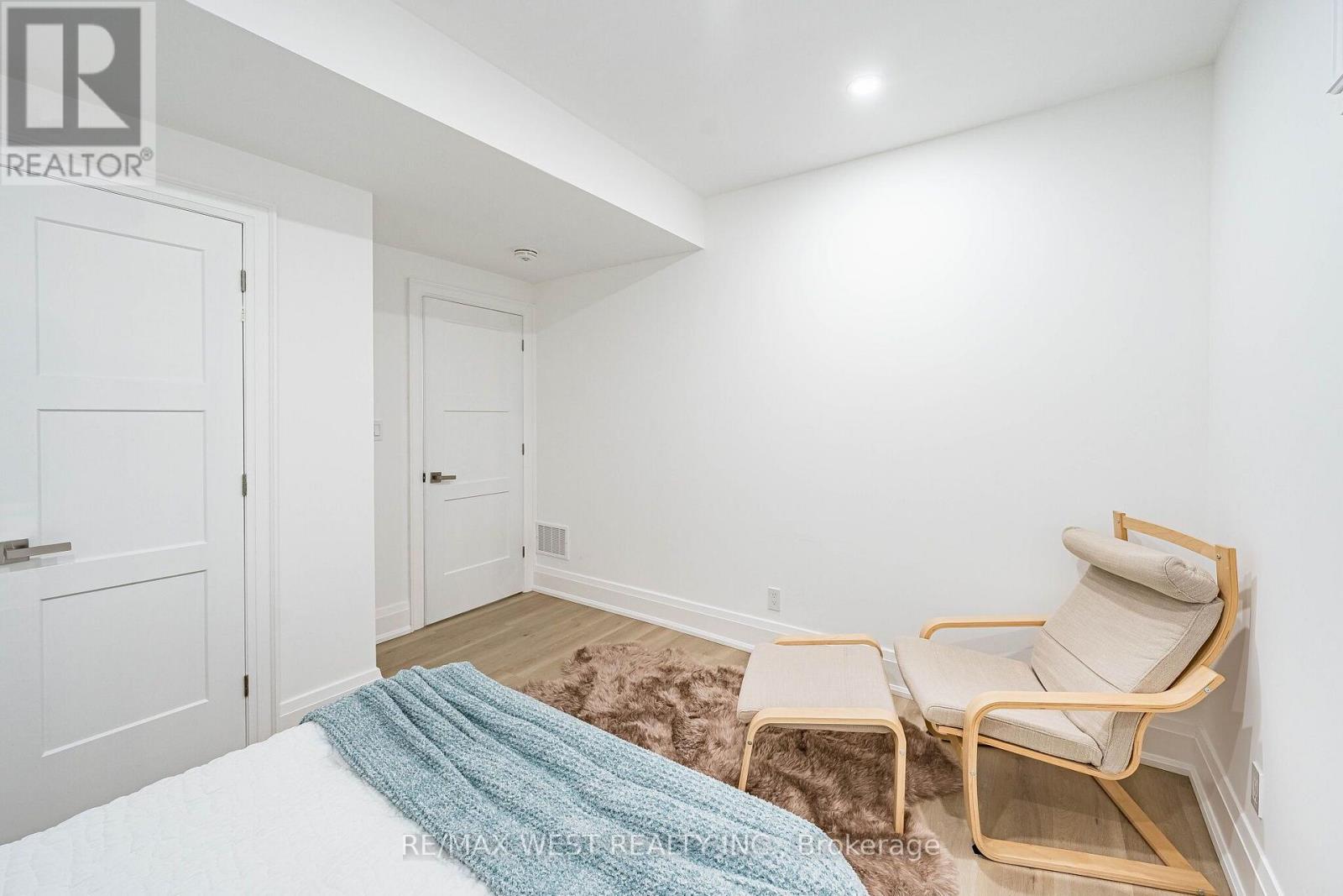 46 Golfdown Drive, Toronto, Ontario  M9W 2H7 - Photo 22 - W13703090