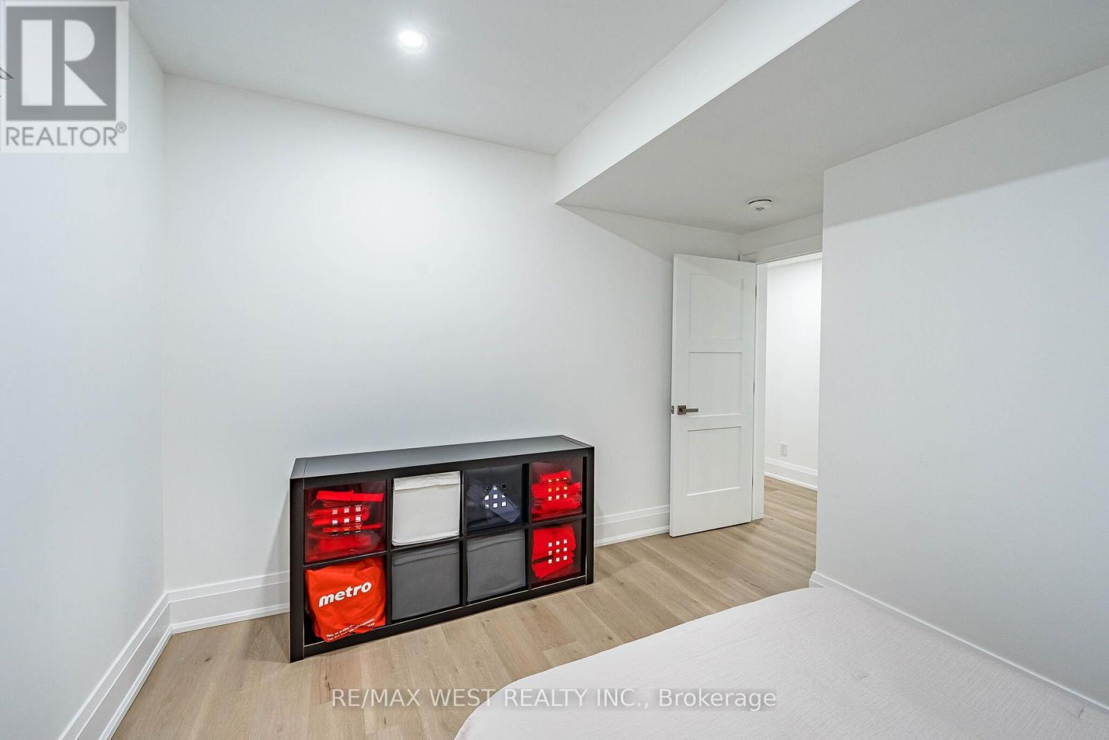 46 Golfdown Drive, Toronto, Ontario  M9W 2H7 - Photo 23 - W13703090