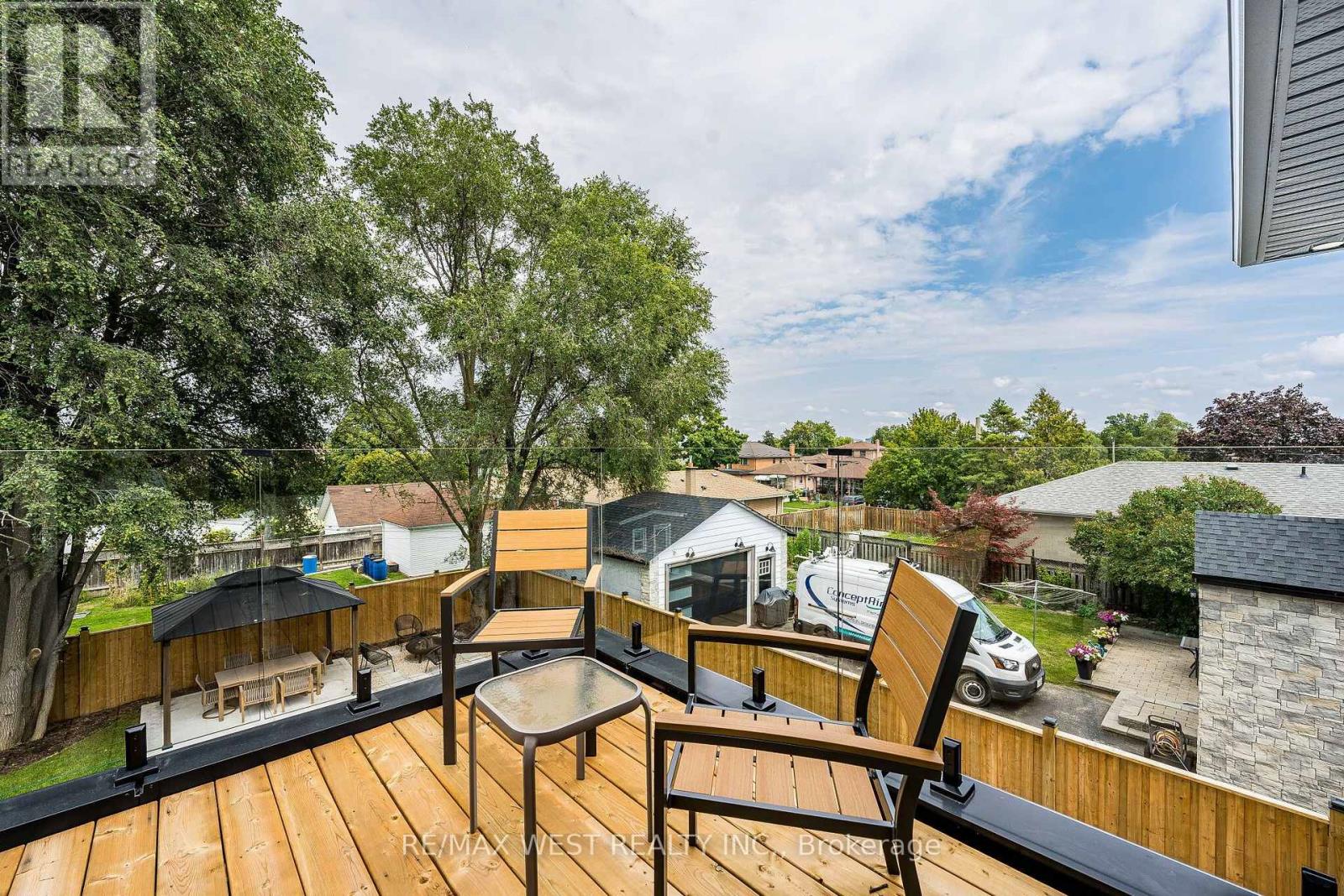 46 Golfdown Drive, Toronto, Ontario  M9W 2H7 - Photo 45 - W13703090