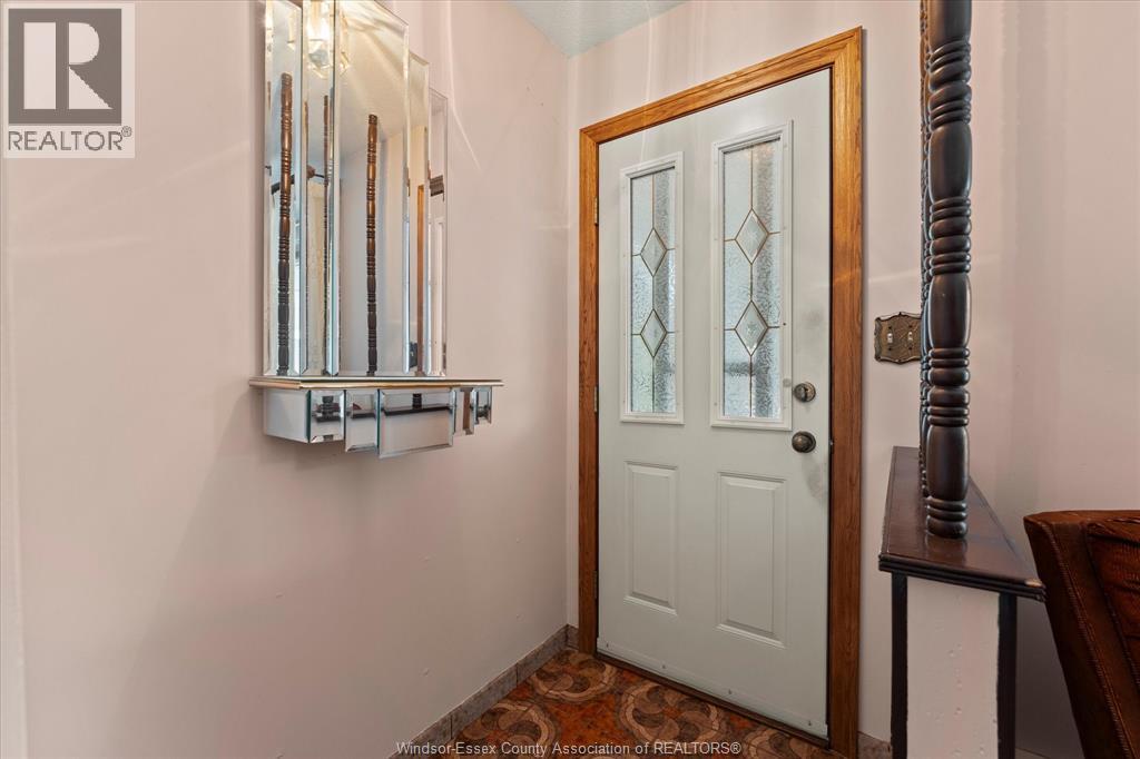 5400 Lyndon Court, Windsor, Ontario  N8T 1N8 - Photo 6 - 26020259