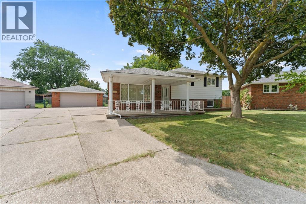 5400 Lyndon Court, Windsor, Ontario  N8T 1N8 - Photo 4 - 26020259
