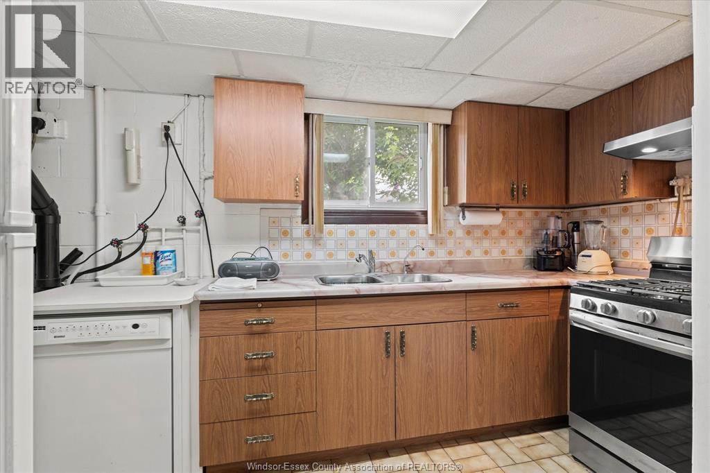5400 Lyndon Court, Windsor, Ontario  N8T 1N8 - Photo 25 - 26020259