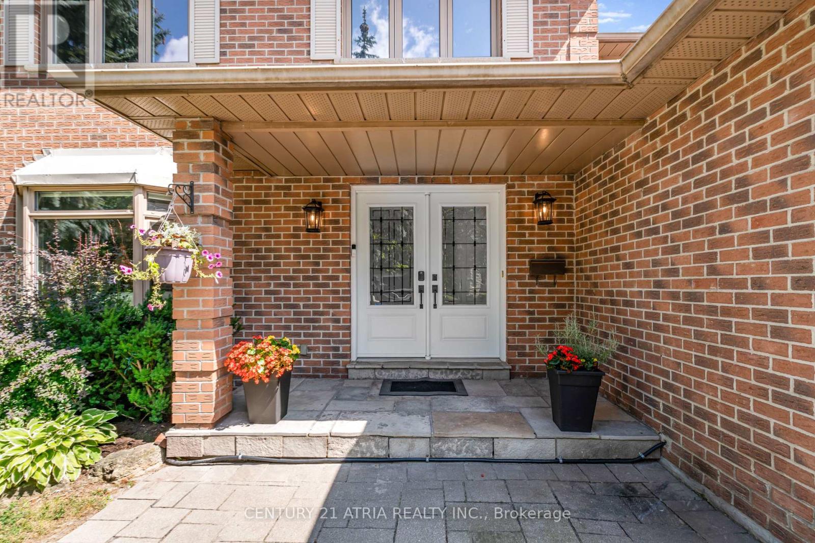57 Ashfield Drive, Richmond Hill, Ontario  L4E 2L1 - Photo 2 - N13704716