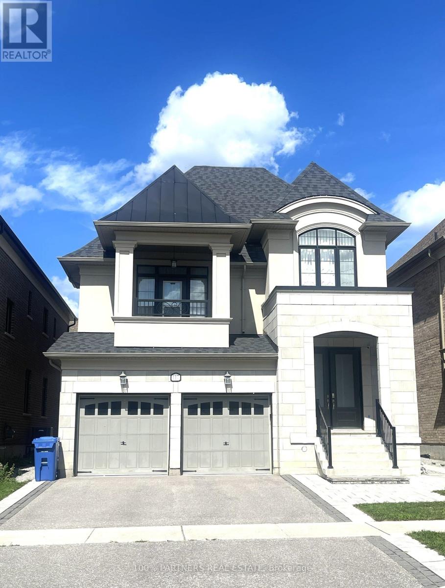 117 BOTELHO CIRCLE E, Aurora, Ontario