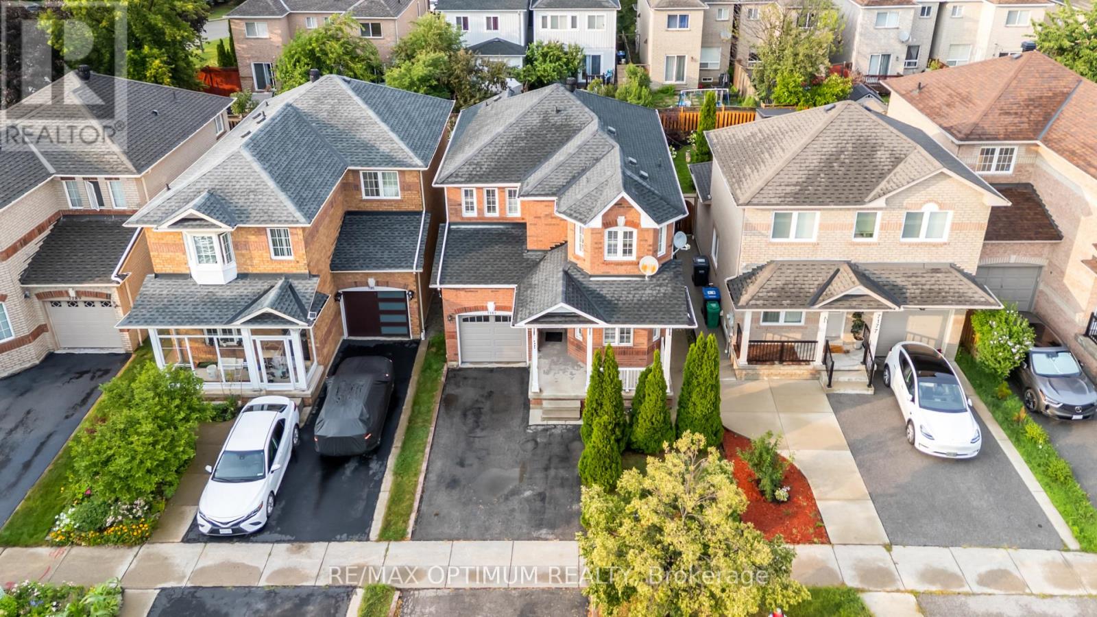 7181 Tabbyman Walk, Mississauga, Ontario  L5W 1K4 - Photo 2 - W13704726