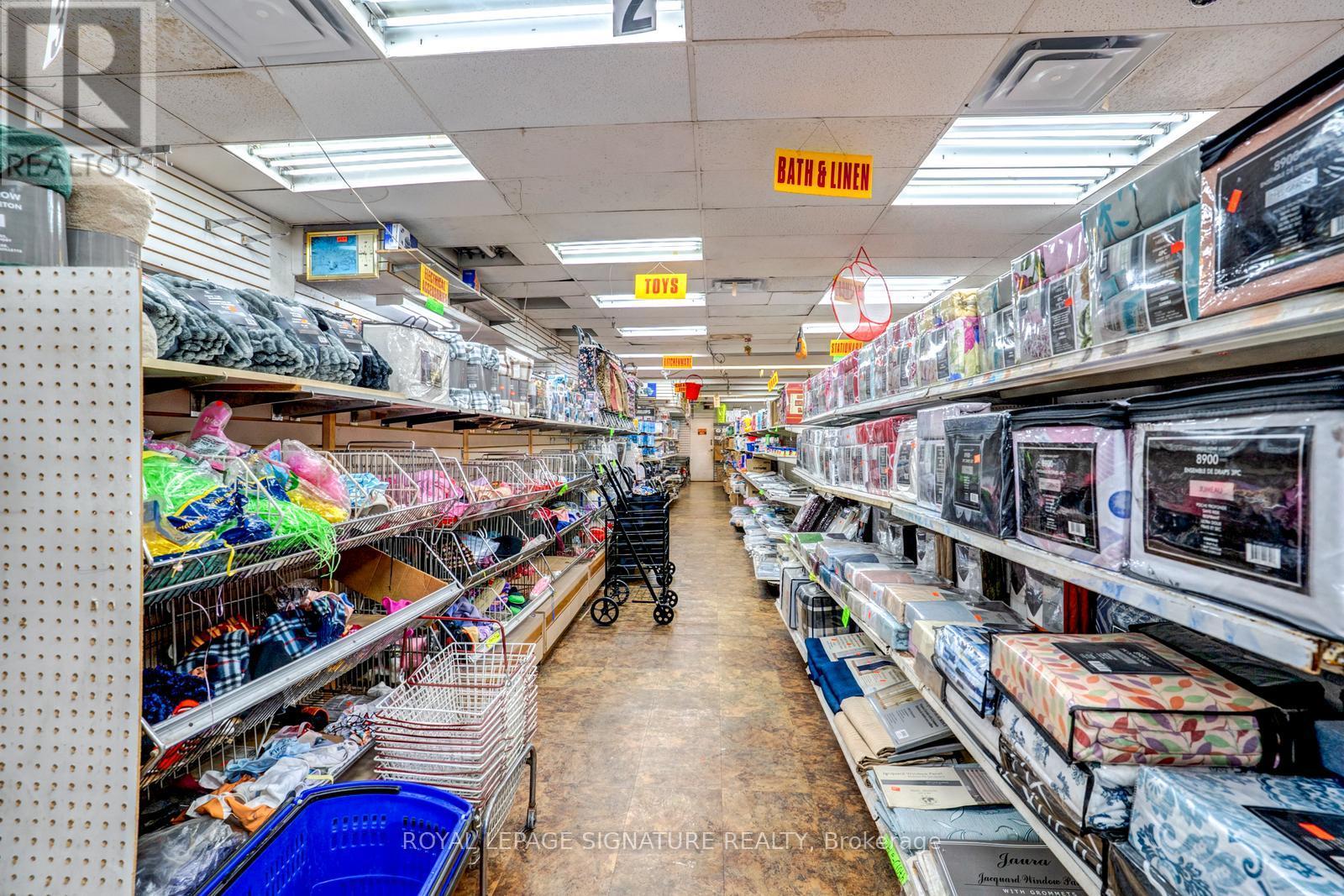 1180 St. Clair Avenue W, Toronto, Ontario  M6E 1B4 - Photo 5 - W13704738