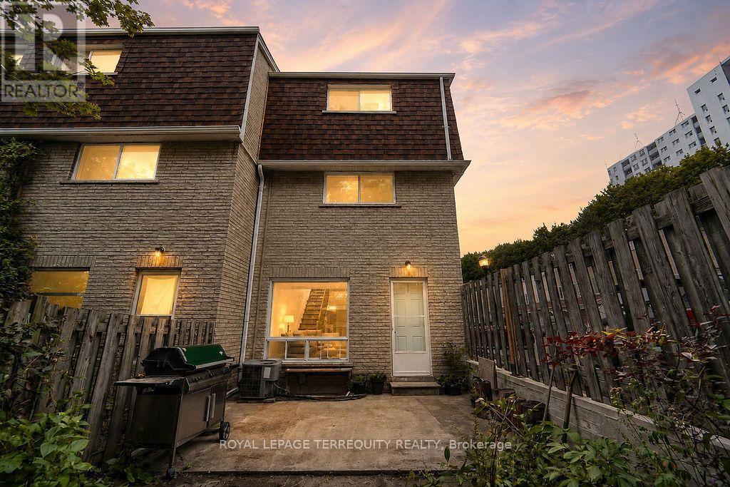 7 - 91 Rameau Drive, Toronto, Ontario  M2H 1T6 - Photo 3 - C13688276