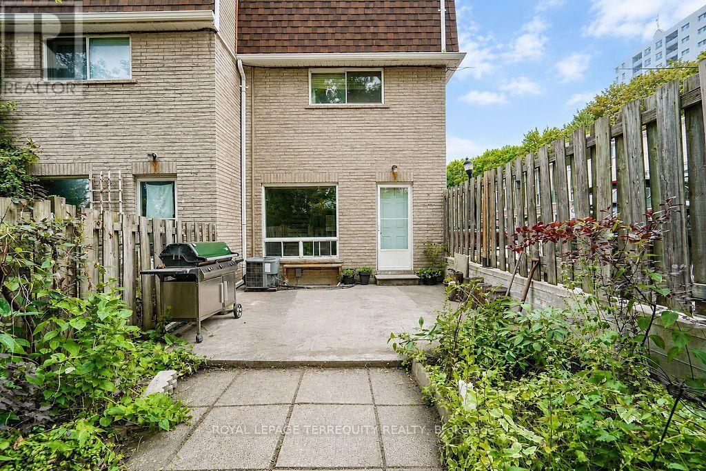 7 - 91 Rameau Drive, Toronto, Ontario  M2H 1T6 - Photo 6 - C13688276