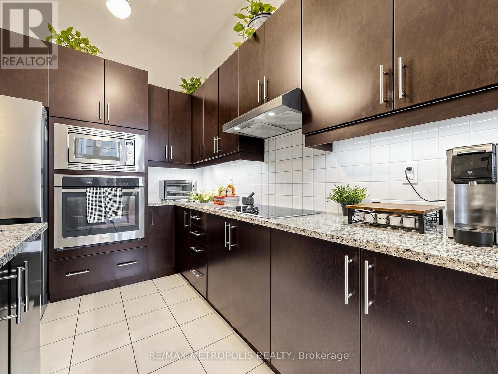84 Braebrook Drive, Whitby, Ontario  L1R 0M9 - Photo 16 - E13704144