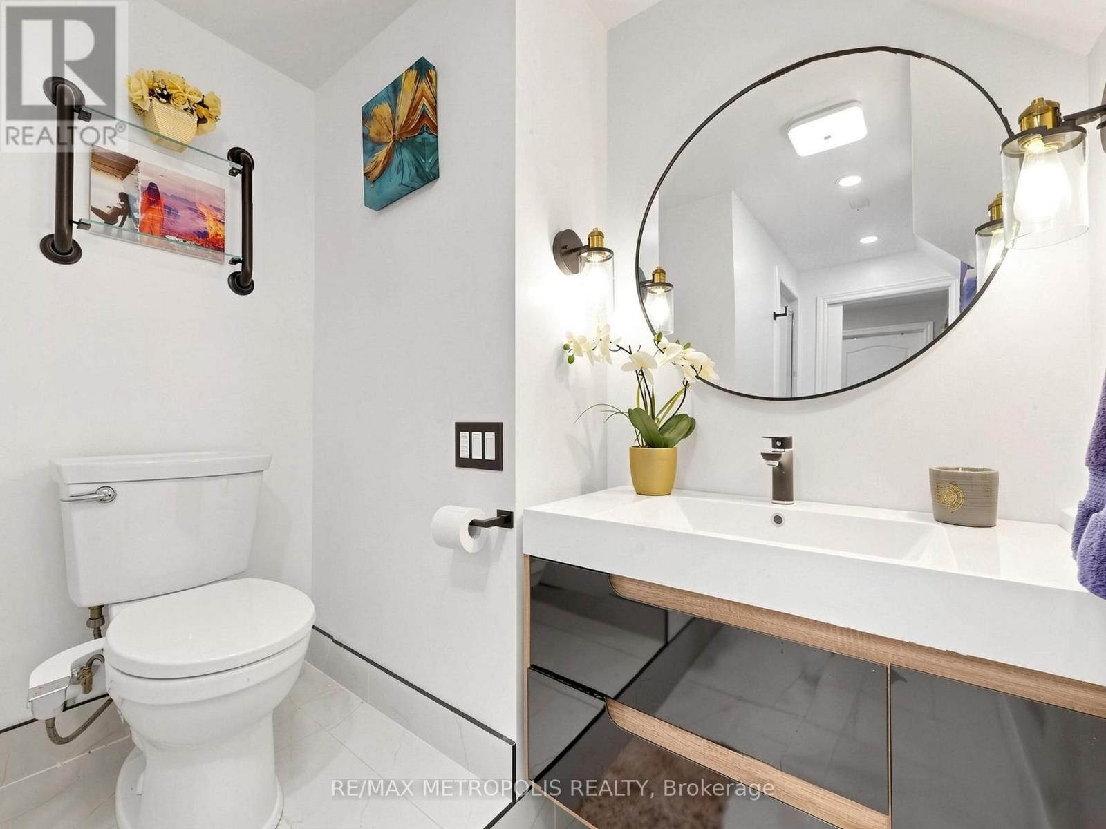 84 Braebrook Drive, Whitby, Ontario  L1R 0M9 - Photo 17 - E13704144