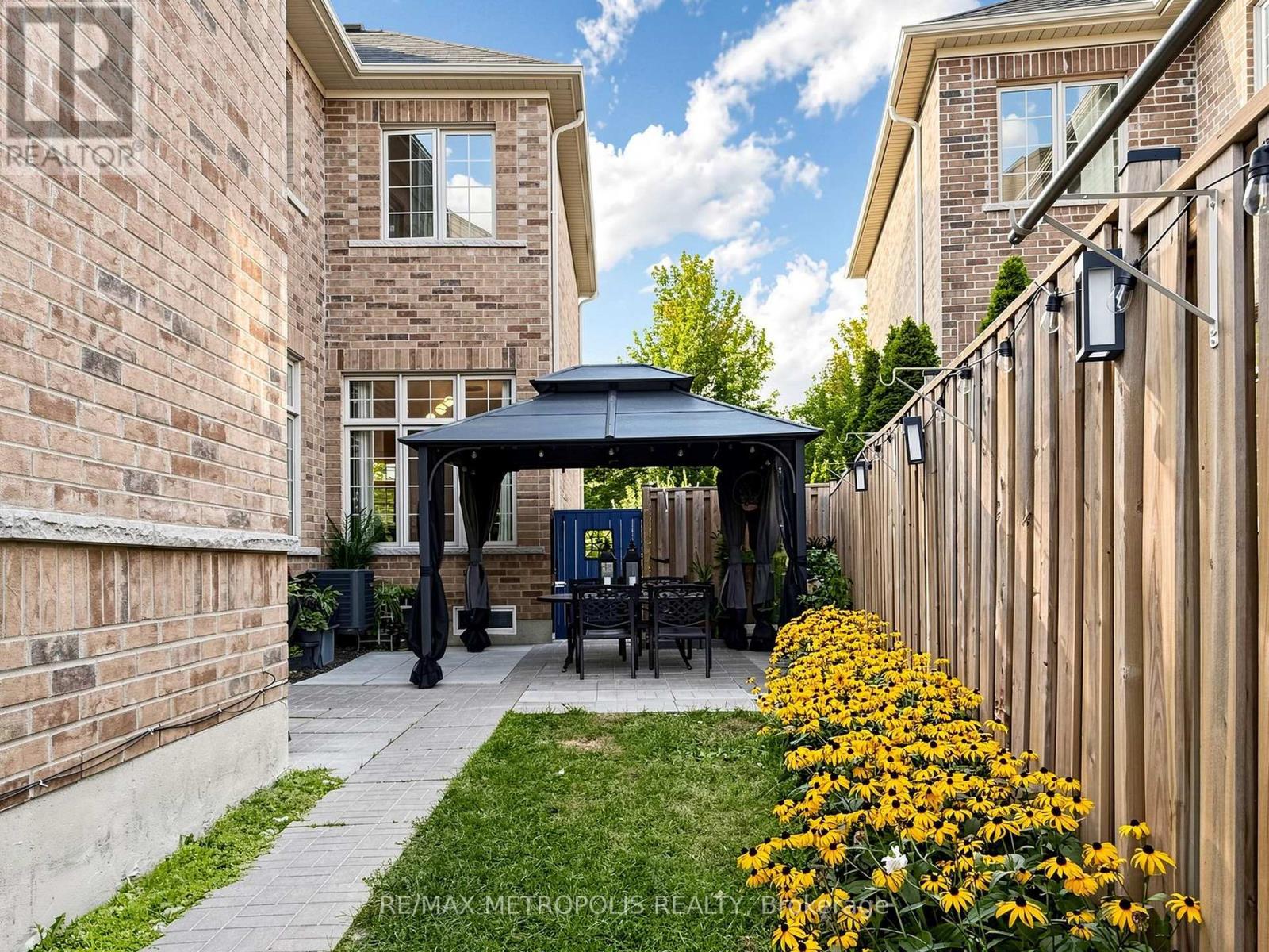 84 Braebrook Drive, Whitby, Ontario  L1R 0M9 - Photo 45 - E13704144