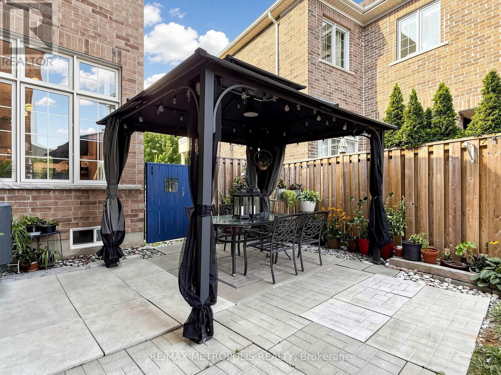 84 Braebrook Drive, Whitby, Ontario  L1R 0M9 - Photo 48 - E13704144