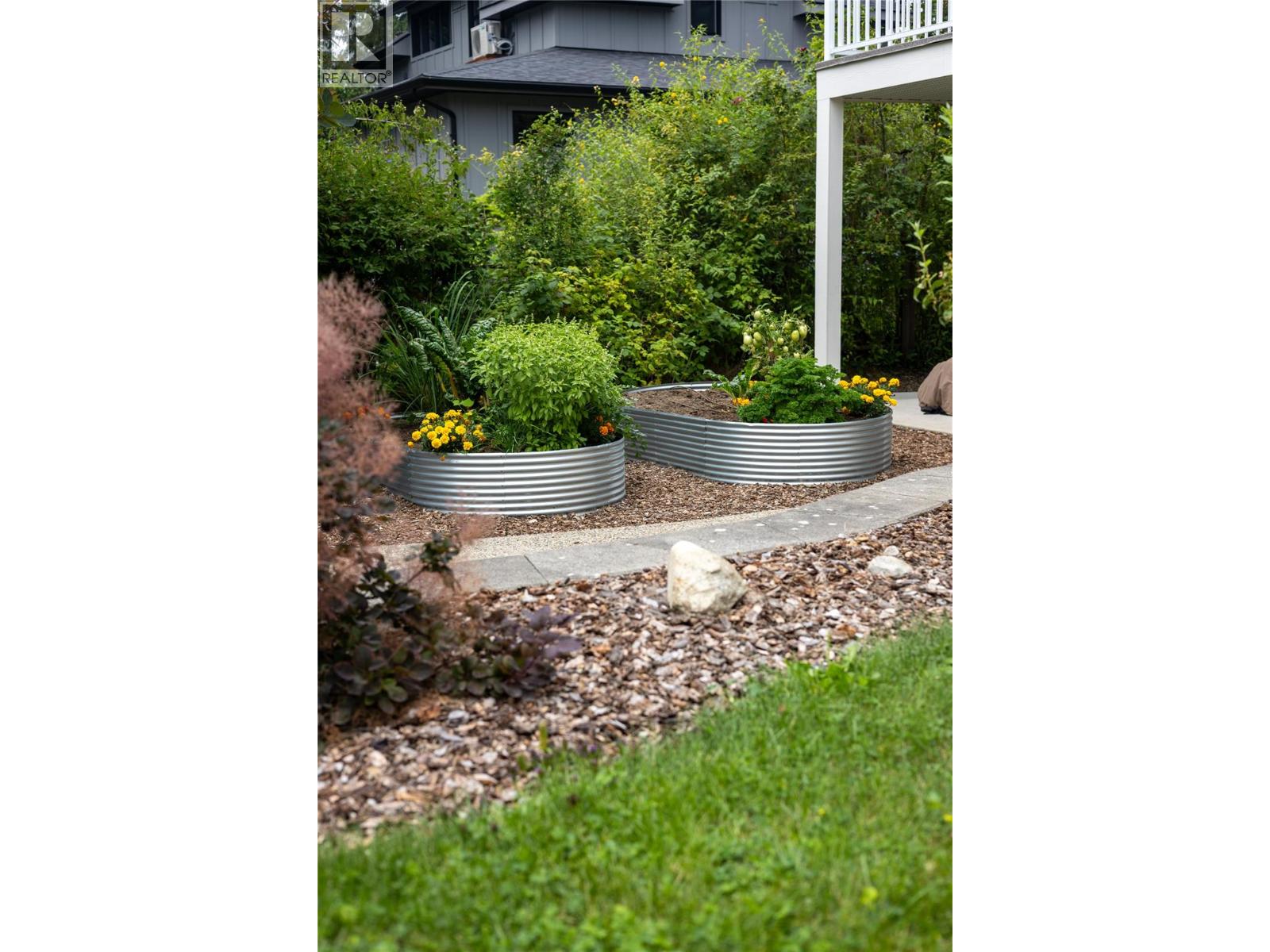1007 Fourth Street, Nelson, British Columbia  V1L 2T5 - Photo 58 - 10397765