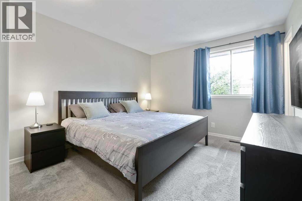 135 Manora Hill Ne, Calgary, Alberta  T2A 4R8 - Photo 12 - A2338072