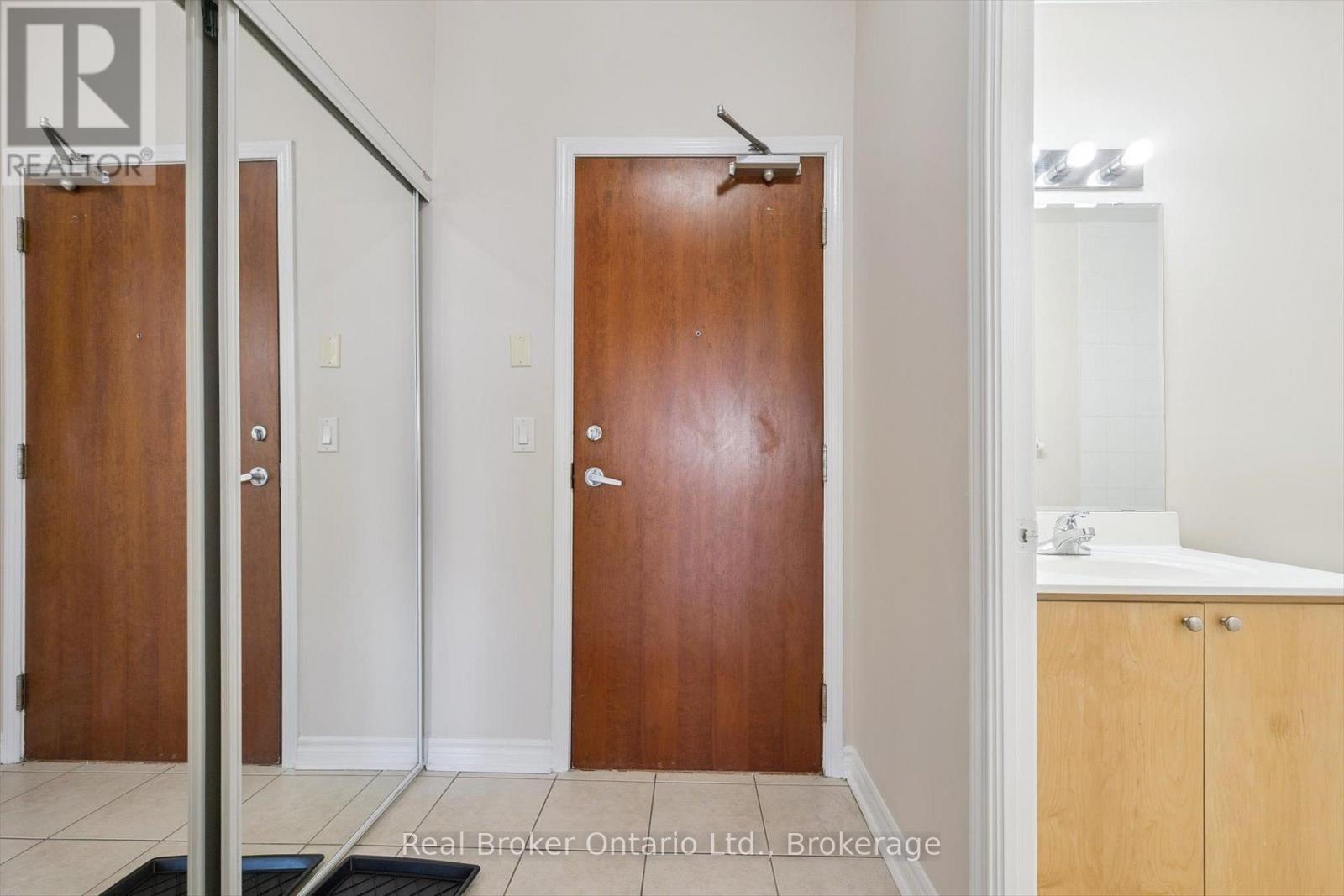 2103 - 4090 Living Arts Drive, Mississauga (City Centre), Ontario  L5B 4M8 - Photo 13 - W13704758