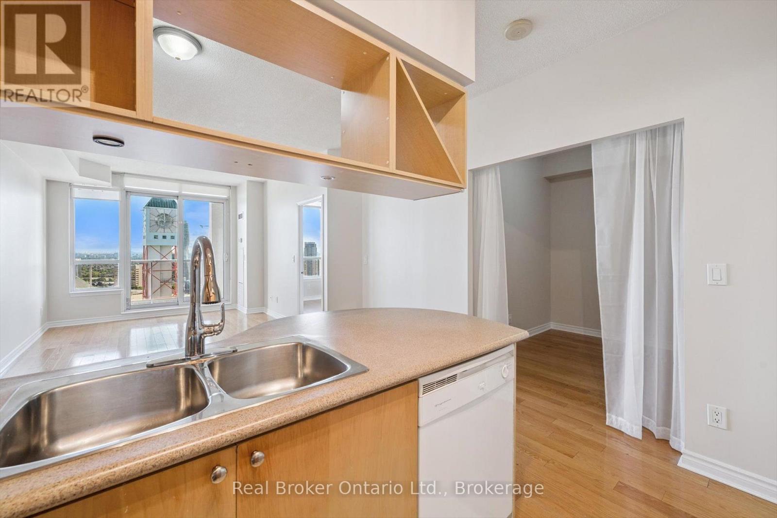 2103 - 4090 Living Arts Drive, Mississauga (City Centre), Ontario  L5B 4M8 - Photo 16 - W13704758
