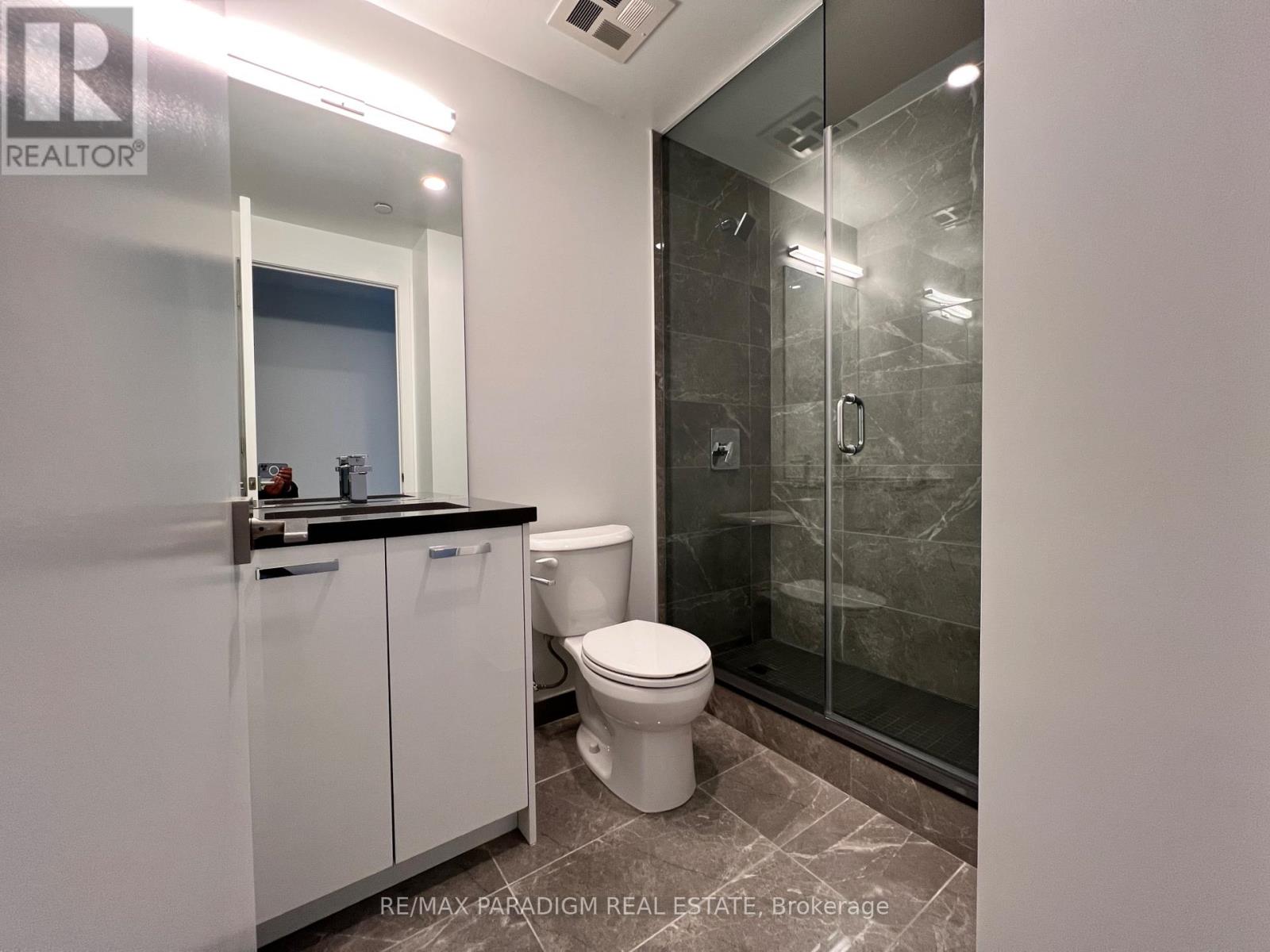 1705 - 195 Mccaul Street, Toronto, Ontario  M5T 1W6 - Photo 10 - C13704748