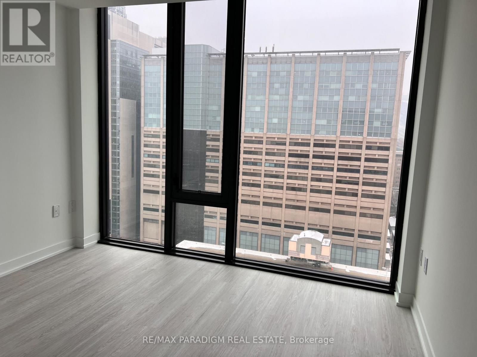 1705 - 195 Mccaul Street, Toronto, Ontario  M5T 1W6 - Photo 6 - C13704748