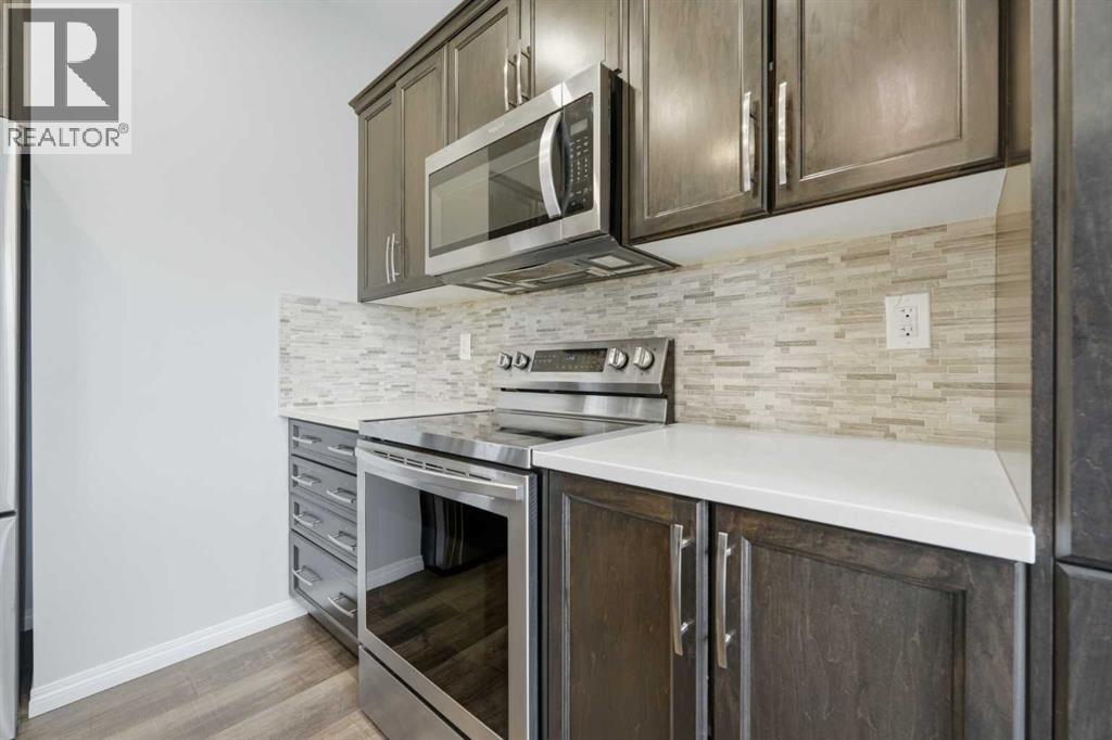 102 Yorkville Green Sw, Calgary, Alberta  T2X 4K1 - Photo 12 - A2337582