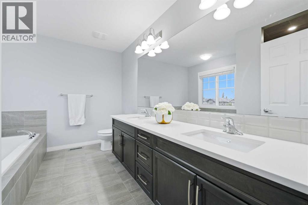 102 Yorkville Green Sw, Calgary, Alberta  T2X 4K1 - Photo 24 - A2337582