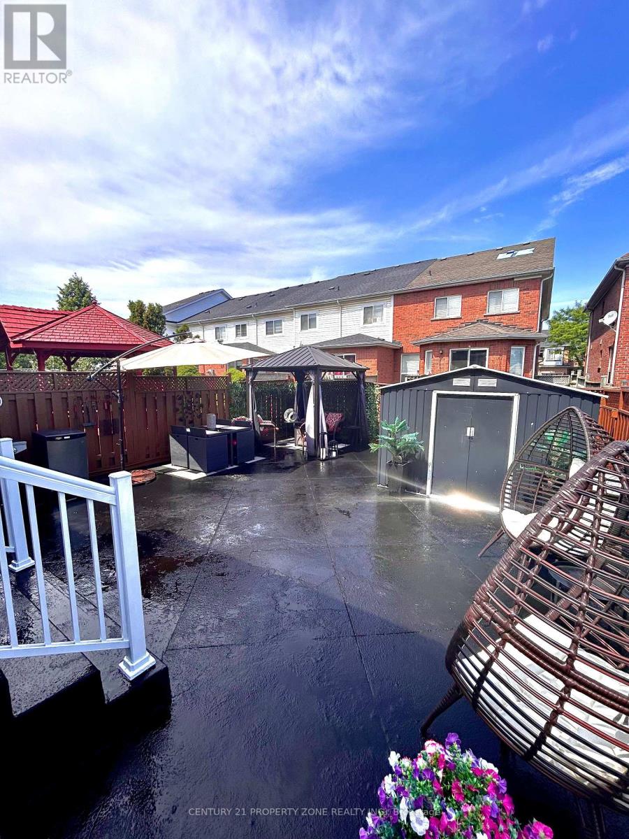91 Monaco Court, Brampton, Ontario  L7A 1X2 - Photo 21 - W13704750