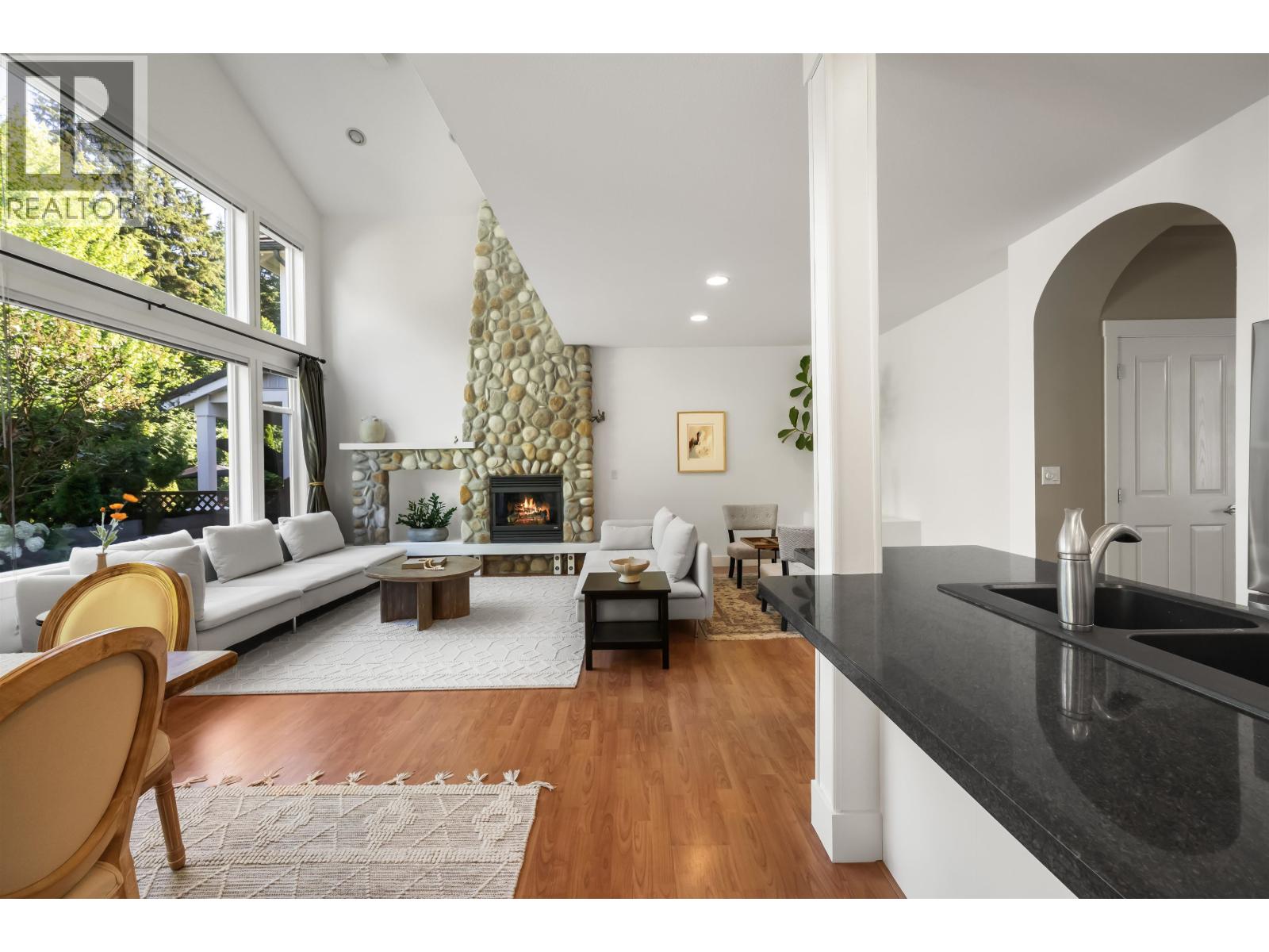 1931 Parkway Boulevard, Coquitlam, British Columbia  V3E 3L5 - Photo 14 - R3148848