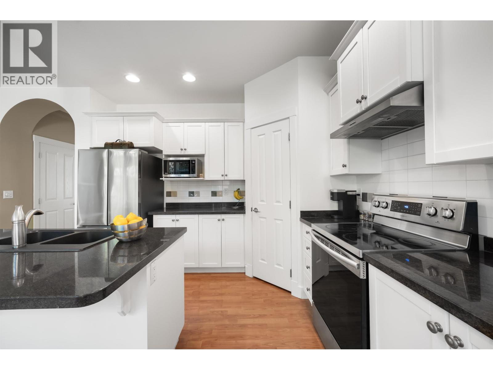 1931 Parkway Boulevard, Coquitlam, British Columbia  V3E 3L5 - Photo 15 - R3148848