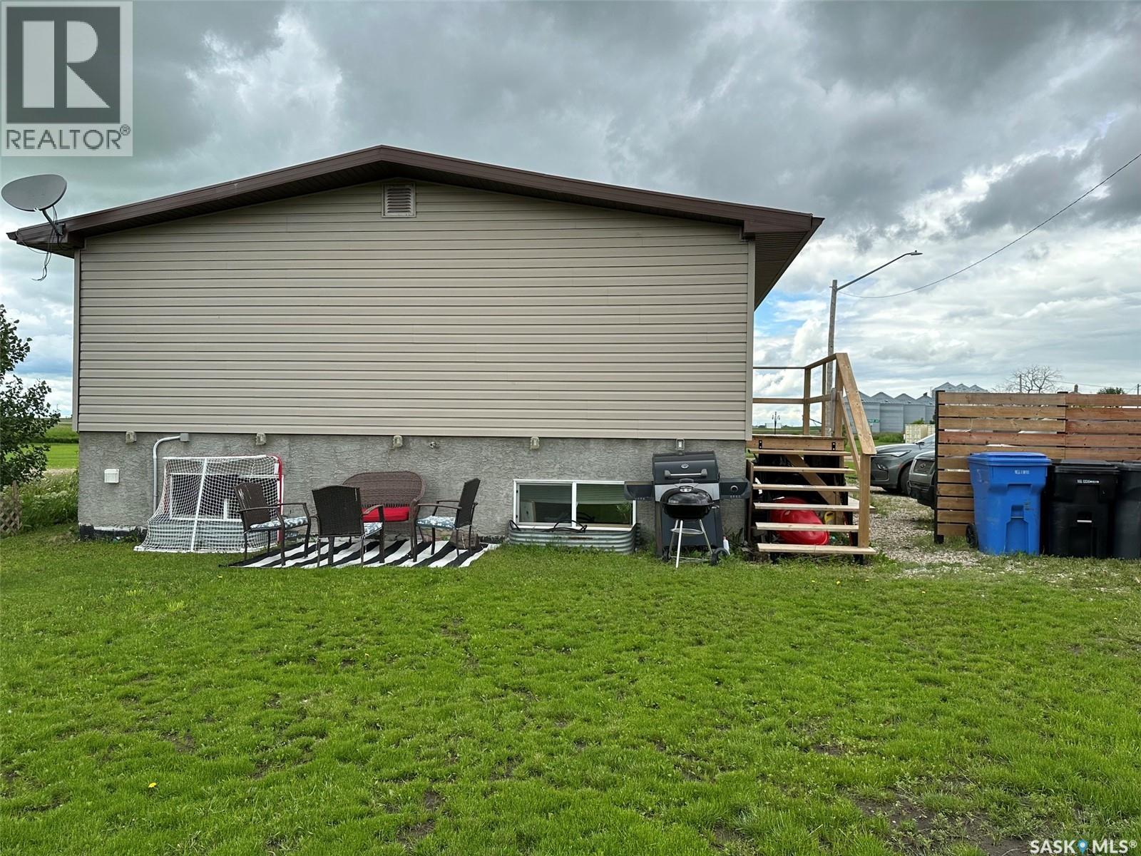 344 Young Street, Macoun, Saskatchewan  S0C 1P0 - Photo 44 - SK040992