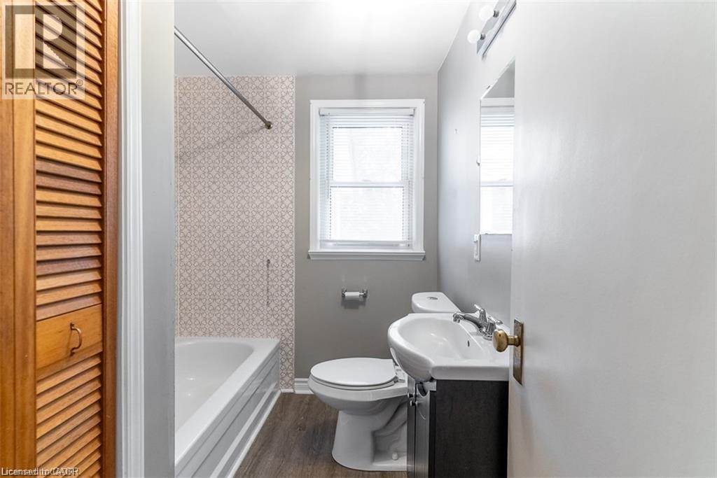 218 5th Concession Road E, Flamborough, Ontario  L8B 1K5 - Photo 13 - 40853901