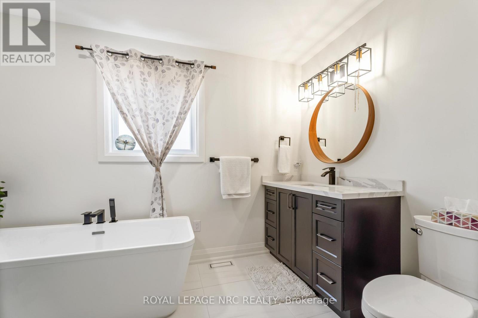 3680 Weinbrenner Road, Niagara Falls, Ontario  L2G 7Y4 - Photo 21 - X13704784