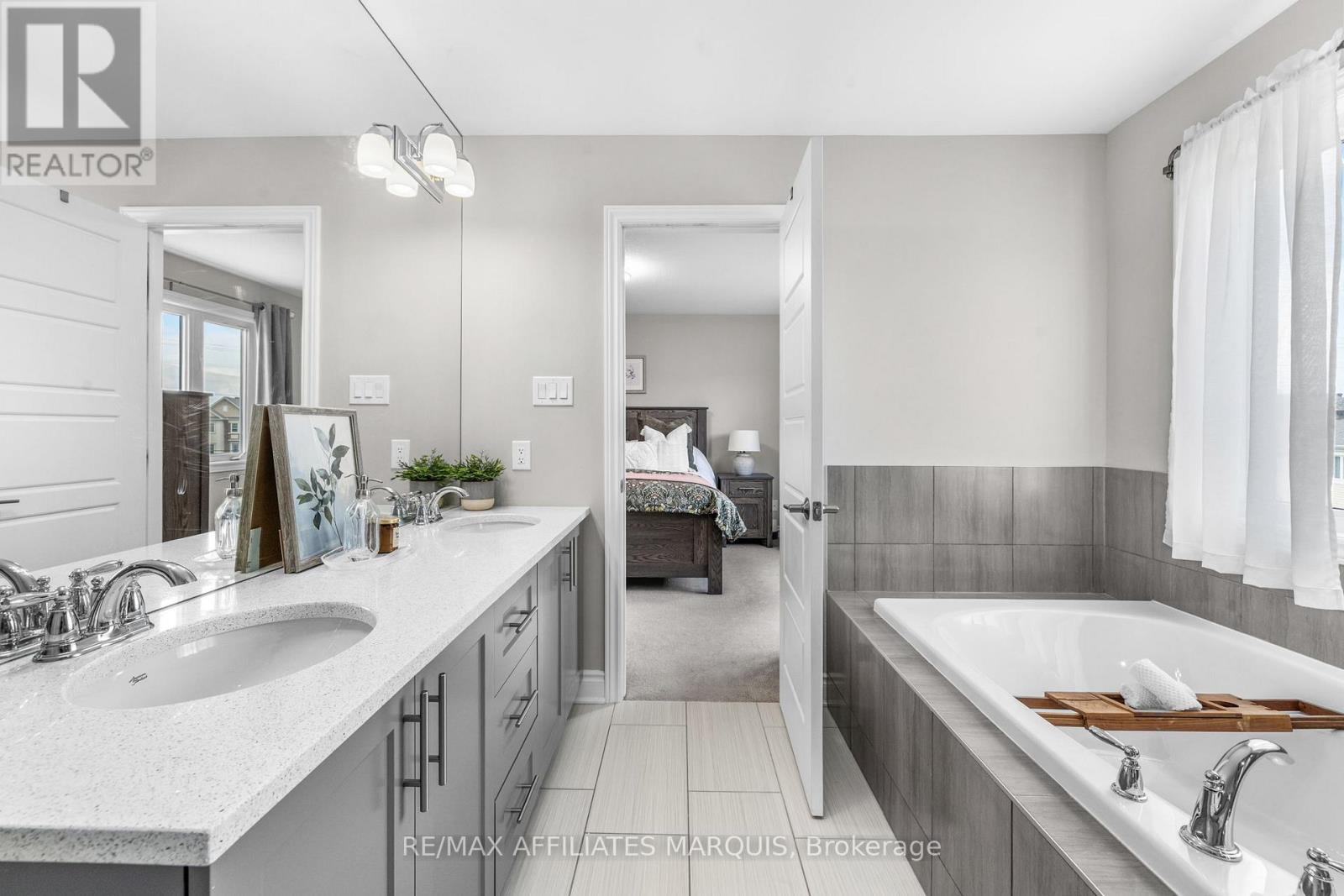14 Sweetbay Circle, Ottawa, Ontario  K2S 0W8 - Photo 32 - X13674682