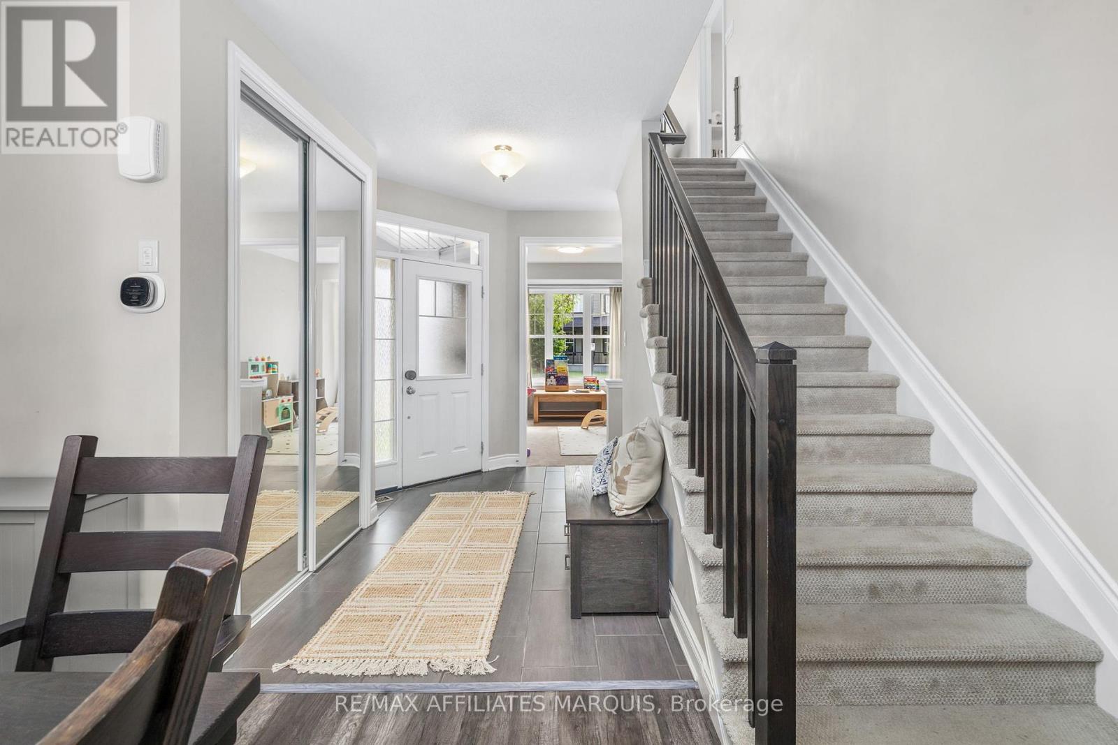 14 Sweetbay Circle, Ottawa, Ontario  K2S 0W8 - Photo 6 - X13674682