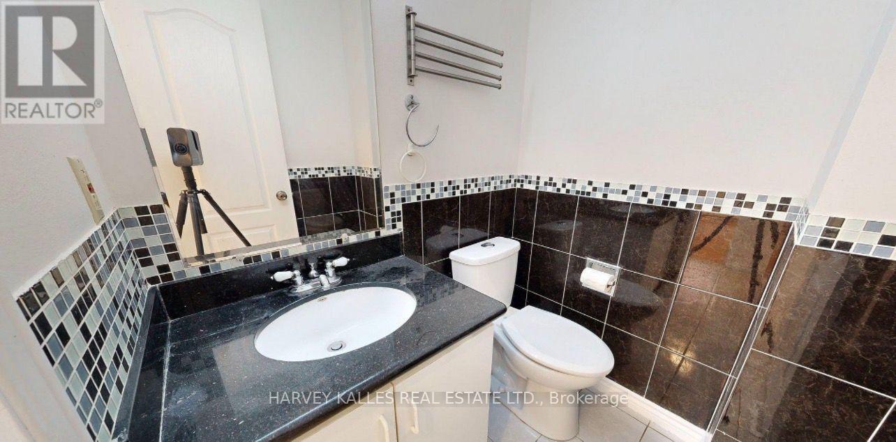 71 Olivewood Drive, Markham, Ontario  L3S 3E2 - Photo 14 - N13704802
