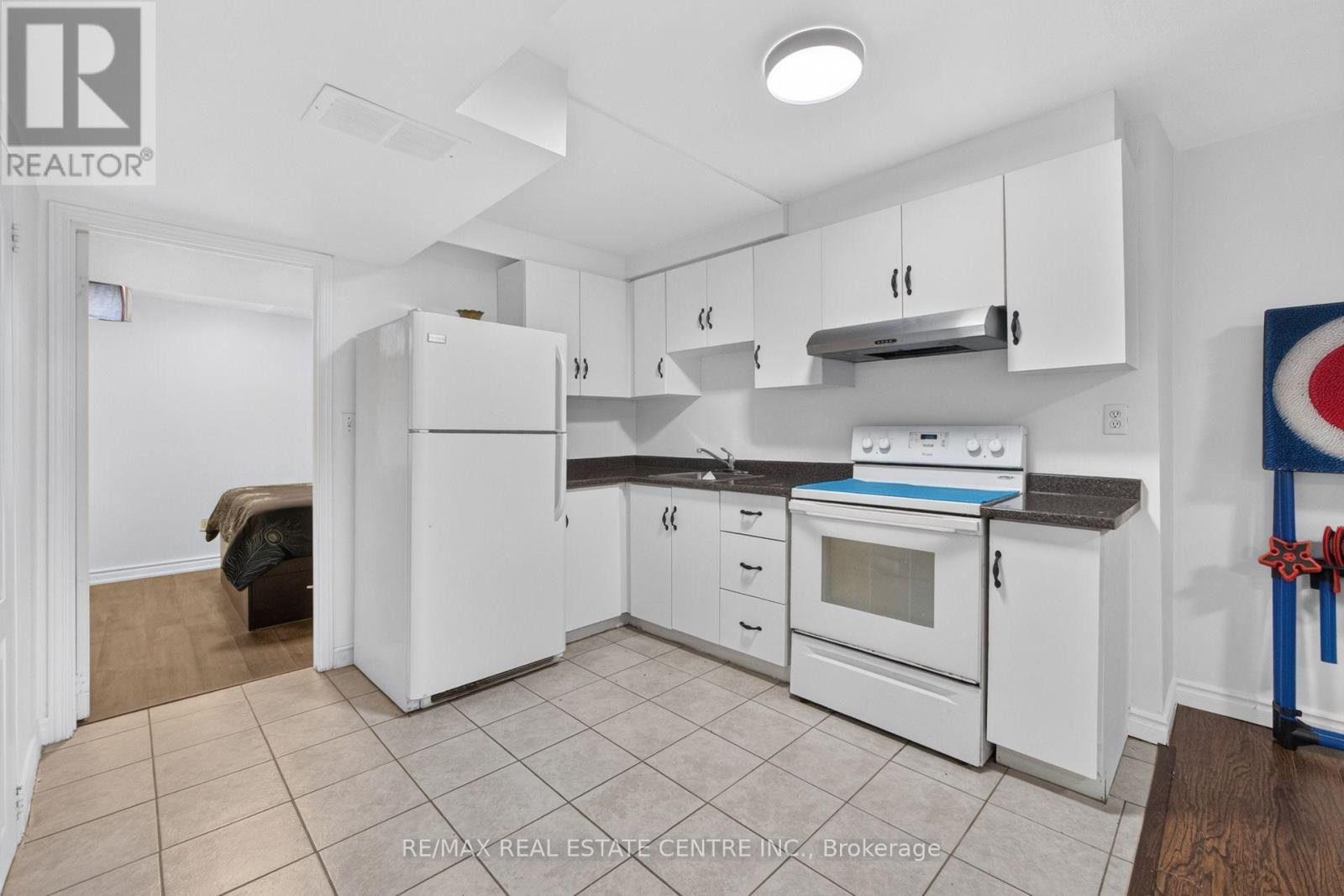 8 Flatlands Way, Brampton, Ontario  L6R 2B5 - Photo 29 - W13704780