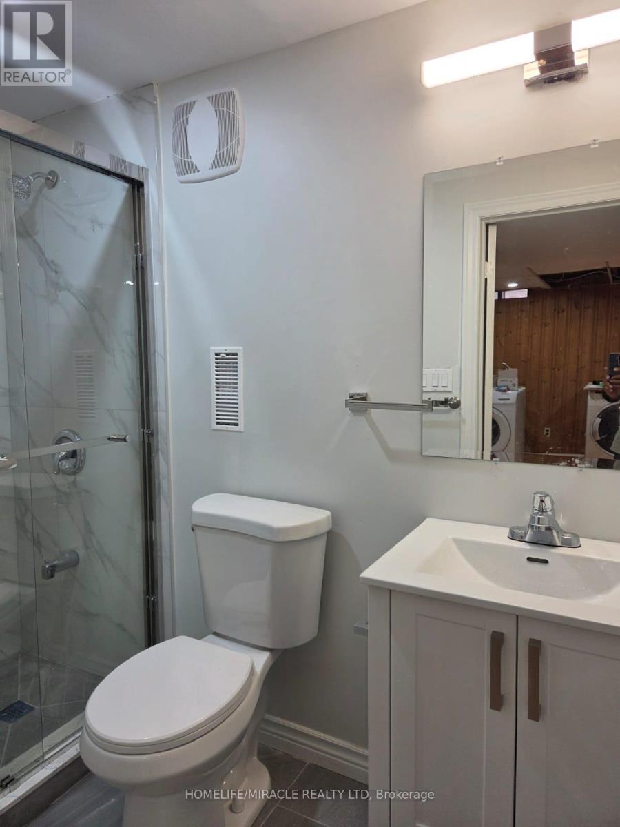 18 Beisel Court, Brampton, Ontario  L6Z 2R8 - Photo 12 - W13704782
