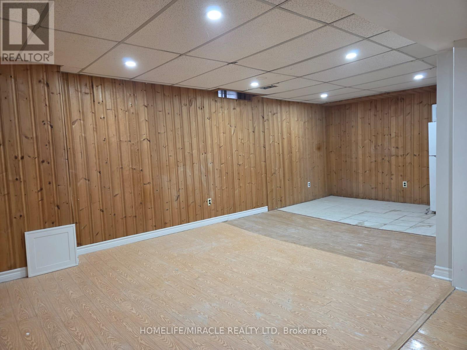 18 Beisel Court, Brampton, Ontario  L6Z 2R8 - Photo 6 - W13704782