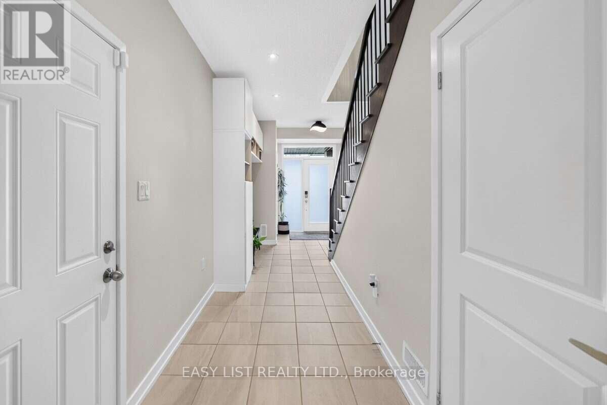 197 Fowley Drive, Oakville, Ontario  L6H 0P3 - Photo 9 - W13704800