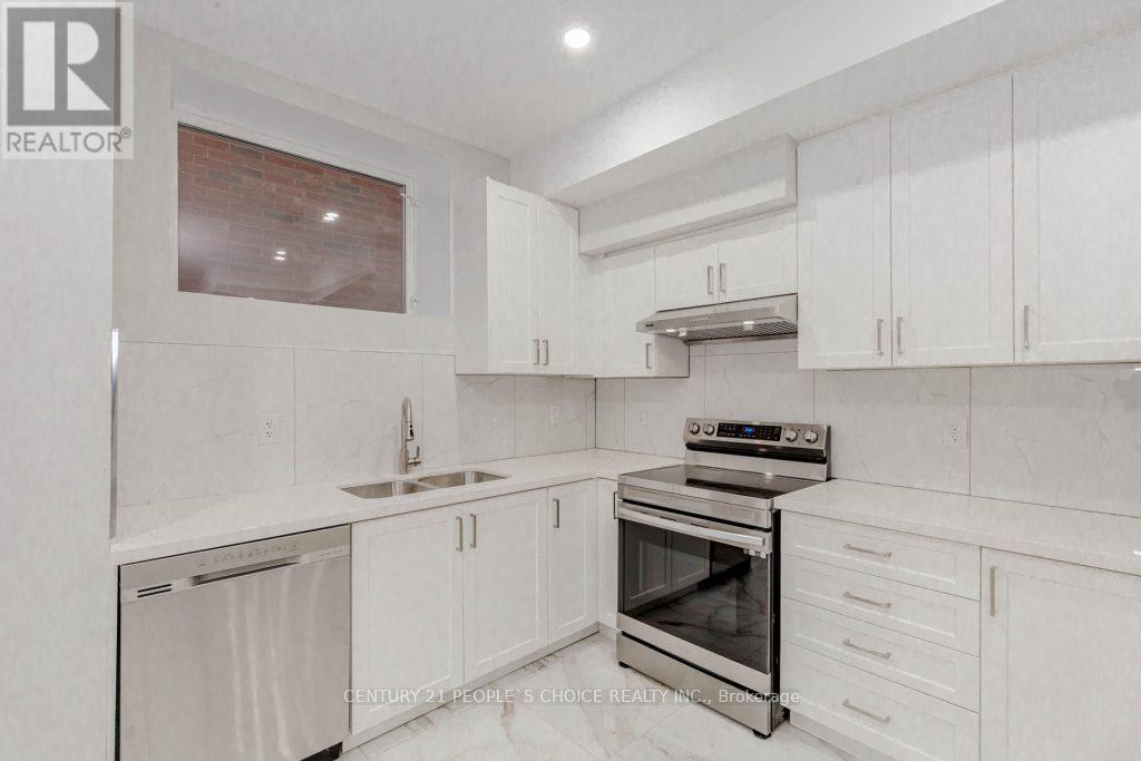 Lower - 4 Cachet Court, Brampton, Ontario  L6X 0X2 - Photo 11 - W13704806